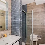 Joseph Hotel 3*
