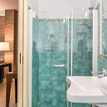 Joseph Hotel 3*