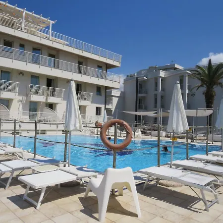 Joseph マリーナ・ディ・ピエトラサンタ