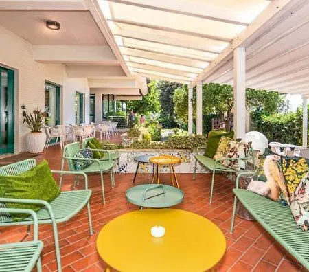Joseph Hotel 3*