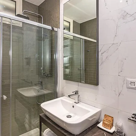 Joseph Hotel 3*