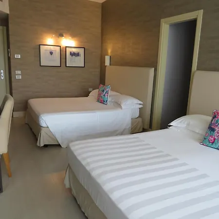 Joseph Hotel 3*