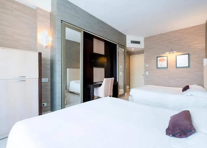 Joseph 3* マリーナ・ディ・ピエトラサンタ