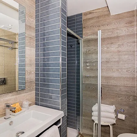 Joseph Hotel 3*